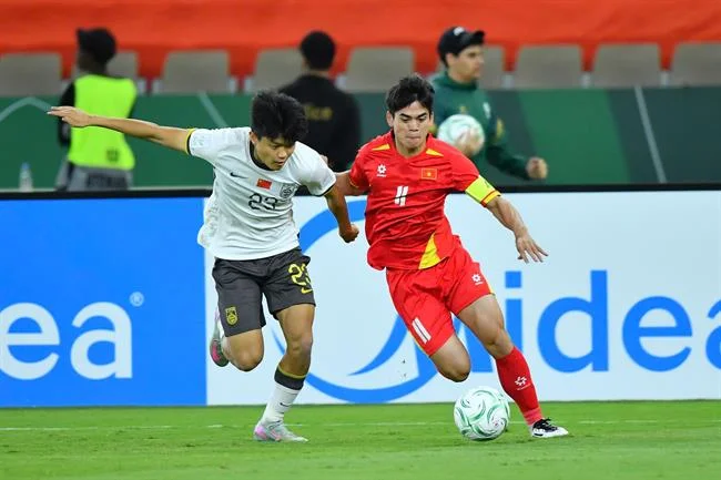 Hình ảnh một người dùng đang quản lý cài đặt quyền riêng tư và cookie trên trình duyệt của họ để kiểm soát dữ liệu cá nhân tại hy88 link mới.